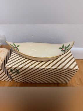 VTG Lenox Gondola Bowl Holly Design Xmas Trinket Snacks Holiday Party Dish w Box